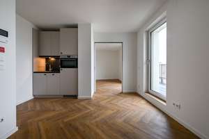 Modernes Wohnen an der Spree! Helle 2 Zimmer mit Balkon