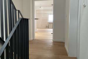 Neuwertiges 8-Zimmer Einfamilienhaus in Konnersreuth mit 200 m² Wfl. – Winkl 1, 95692 Konnersreuth – Vorschaubild 9