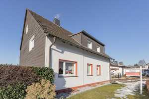 Zweifamilienhaus mit wunderschönem Grundstück in beliebter Lage Gevelsbergs zu verkaufen – Ennepe-Ruhr-Kreis – Vorschaubild 3