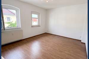 2-Zimmer-DG-Wohnung, 56,1 m², hell, Abstellkammer, EBK nach Absprache optional
