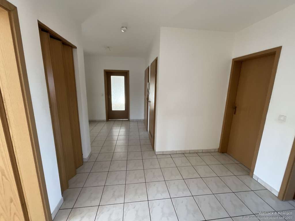 Immobilie in Roth - Gut gemacht! 
große 4-Zimmer-Wohnung 
mit Balkon in Roth - Bild 1