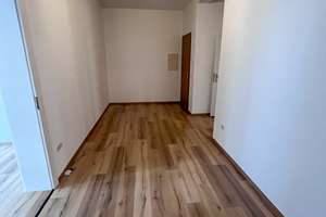 ERSTBEZUG NACH RENOVIERUNG # (geräumige) 3 Zimmer-Wohnung am Rande der Altstadt sucht neue Mieter – Melanchthonstraße 11, 99084 Brühlervorstadt, Erfurt – Vorschaubild 3