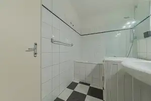 Property thumbnail 18