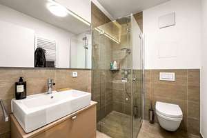 Exklusives Wohnen nahe der Königsallee – stilvolle Wohnung mit Terrasse und Tiefgarage – Jahnstraße 1, 40215 Friedrichstadt, Düsseldorf – Vorschaubild 11