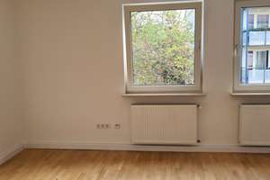Schöne helle Wohnung in Düsseldorf-Holthausen, 2 Zimmer, Echtholzparkett, Stellplatz möglich – Meyerhofstr. 1, 40589 Holthausen, Düsseldorf – Vorschaubild 15