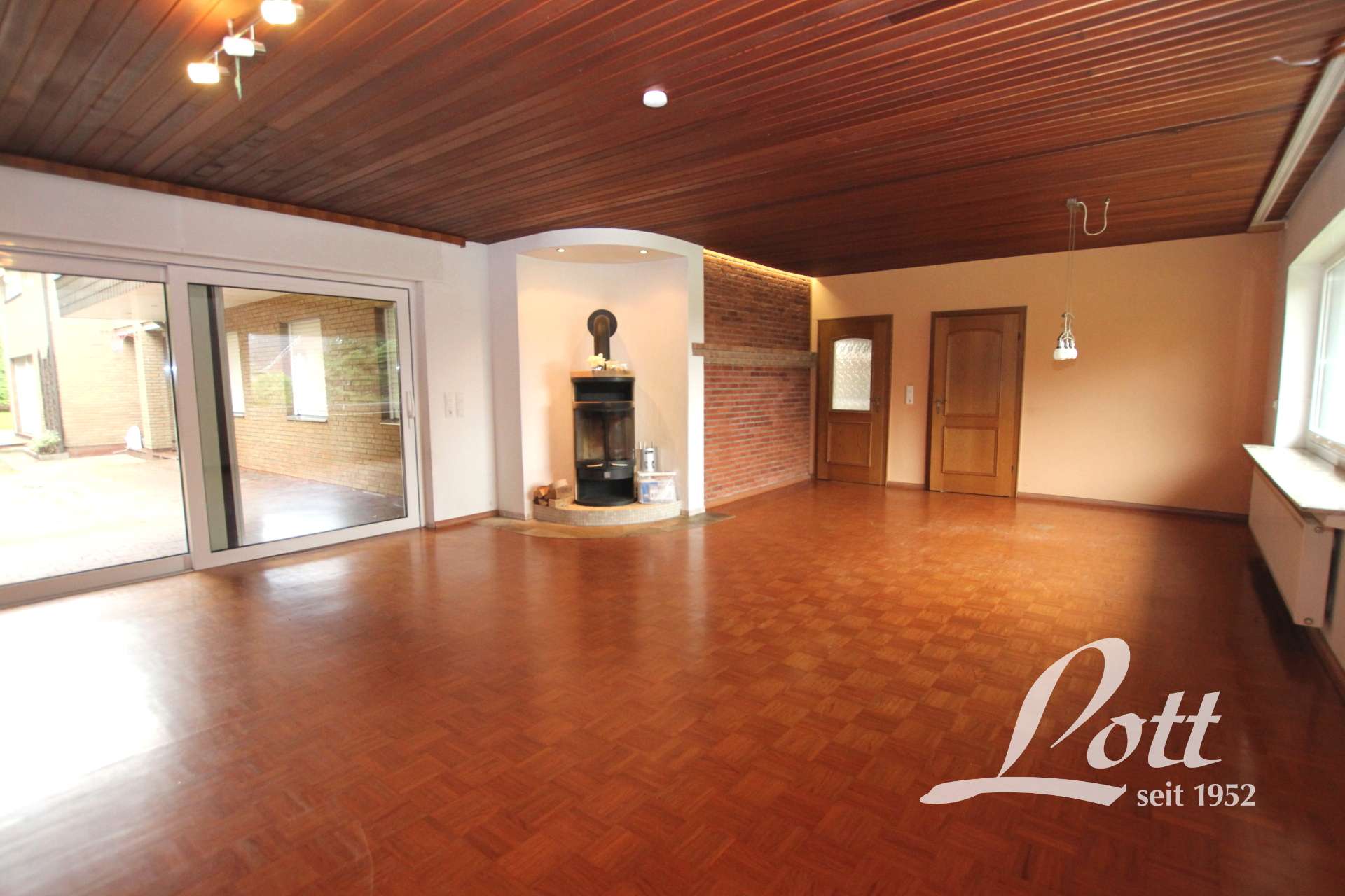 Immobilie in Rhauderfehn - +++ Viel Platz für Familie und Hobbies - energetisch saniert - Mehrgenerationen geeignet! +++ - Bild 11