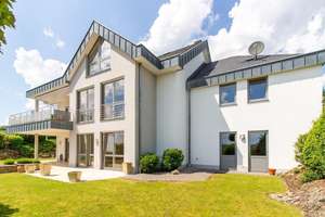 Viel Platz – Großzügiges Wohnhaus in herrlicher Randlage von Gusterath mit toller Aussicht – Die vollständige Adresse der Immobilie erhältst du vom Anbieter., 54317 Gusterath – Vorschaubild 1