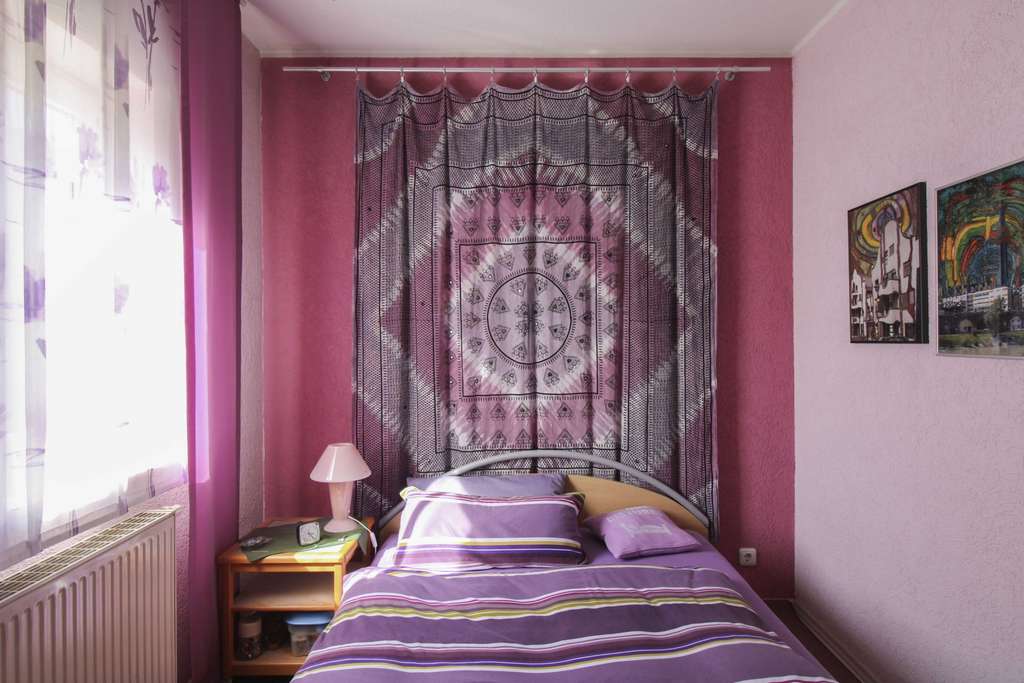 Immobilie in Uehlfeld - Gepflegte Doppelhaushälfte mit Garten, Terrasse und Garage in familienfreundlicher Lage! - Bild 3