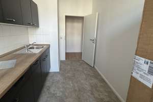 Frisch renovierte helle Dreiraumwohnung mit EBK und Keller – Arndtstraße 2, 39108 Stadtfeld Ost, Magdeburg – Vorschaubild 15