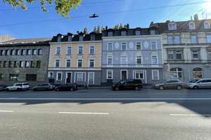 4-Zimmer-Wohnung charmanter Altbau