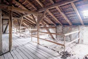 Dachgeschoss-Rohling in Toplage!