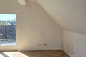 Neubezug nach Kernsanierung - Gehobene Dachgeschosswohnung mit 2 Zimmern und modernem Flair in Bilk  – Fleher Straße 154, 40223 Bilk, Düsseldorf – Vorschaubild 8