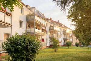 Inkl. neuer EBK! Mit Balkon