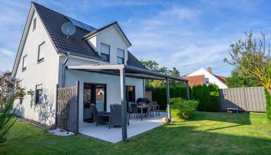 Bild von Familienglück in Watenbüttel: Modernes EFH mit Kamin, neuer Küche & 5 Zimmern