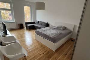 Furnished 1-Room Apartment for Temporary Sublet – Danziger Straße 91, 10405 Prenzlauer Berg, Berlin – Vorschaubild 1