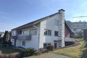 Großzügiges Einfamilienhaus mit Einliegerwohnung – Die vollständige Adresse der Immobilie erhältst du vom Anbieter., 72664 Kohlberg – Vorschaubild 1