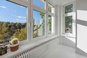 Altbaucharme mit Ausblick – 3,5 Zimmer mit Blick auf Schlosspark und Spree – Die vollständige Adresse der Immobilie erhältst du vom Anbieter., 10589 Charlottenburg, Berlin – Vorschaubild 2
