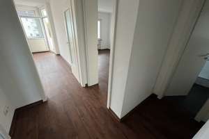 Klein Fein Mein ! 2 Zi.- Whng. - modernes Duschbad mit Fenster und Balkon - Duisburg – Beethovenstr. 7, 47226 Rheinhausen-Mitte, Duisburg – Vorschaubild 5