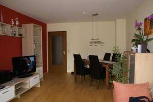 Provisionsfrei und mit neuer EBK: Helle, geräumige 2-Zimmer-Dachgeschosswohnung – 91056 Heiligenloh, Erlangen – Vorschaubild 3