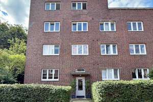 **Erstbezug nach Sanierung – Charmante 4-Zimmer-Wohnung in zentraler Lage von Bremen**