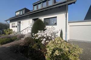 Raumwunder für Ihre Familie in gehobener Wohnlage