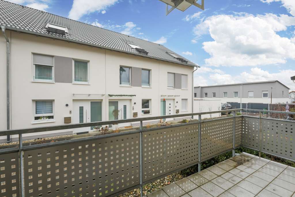 Immobilie in Linkenheim-Hochstetten - 3-Zimmer-Wohnung mit praktischer Aufteilung in ruhiger Lage von Linkenheim - Bild 2