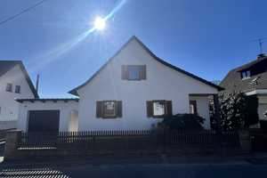 Komplett renoviertes 4-Zimmer-Einfamilienhaus in Gerolsbach – Aichacher Strasse 19, 85302 Pfaffenhofen an der Ilm (Kreis) – Vorschaubild 1