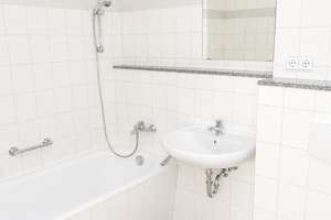Wohnen mit Charakter: 2-Zimmer-Wohnung in Dresden-Großzschachwitz – Bahnhofstraße 57a, 1259 Großzschachwitz, Dresden – Vorschaubild 4