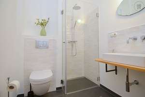 Sehr schöne und modern möblierte 2-Zimmer Wohnung mit Internet in Wiesbaden – Die vollständige Adresse der Immobilie erhältst du vom Anbieter., 65185 Mitte, Wiesbaden – Vorschaubild 4
