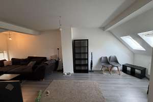 Gepflegte 2,5 Zimmer Wohnung mit eigenem Garten