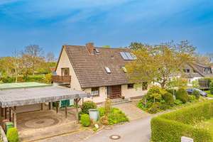 Großes Einfamilienhaus mit Vollkeller in ruhiger Sackgassenlage – Schmiedekoppel 19, 24232 Dobersdorf – Vorschaubild 1