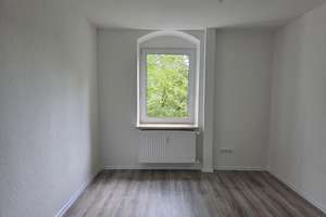 Frisch renovierte 2-Zimmer-Wohnung mit Altbaucharme *Balkon* – Am Buchenbusch 40 b, 47229 Friemersheim, Duisburg – Vorschaubild 3