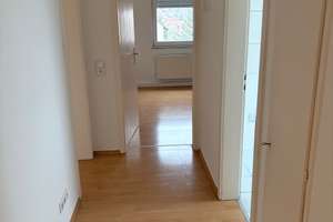 Schöne Dachgeschosswohnung mit Ausblick – Happoldstraße 82, 70469 Feuerbacher Tal, Stuttgart – Vorschaubild 2