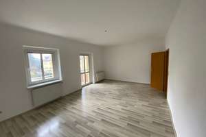 Komfortable, helle 2-Raum-Wohnung mit Balkon und EBK in Berga (3.6) – 7980 Berga/Elster – Vorschaubild 3