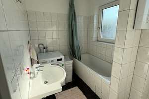 Zweitbezug nach Sanierung: 3,5 Zi.-DG-Whg. mit sonnigem Balkon – Am Giesenhof 9, 47138 Obermeiderich, Duisburg – Vorschaubild 11