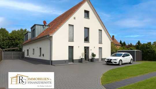 Bild von Keine Käuferprovision! Großzügiges Raumkonzept mit modernem Wohnkomfort - 2-FH in zentraler Wohnlage