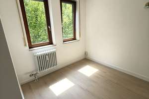 Hochwertig modernisierte 2,5-Zimmer-Wohnung mit Sonnenbalkon, Aufzug & Tiefgaragenstellplatz in Köln – Klingerstraße 29, 51143 Porz (Ortsteil), Köln – Vorschaubild 10
