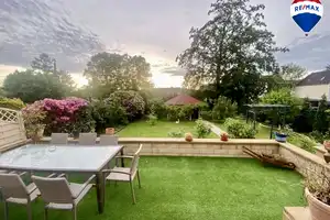 Charmantes 1-2 Familienhaus mit großzügigem Grundstück und Pavillon in Herford zu verkaufen – Herford (Kreis) – Vorschaubild 1