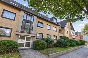 Wohnung in zentraler, ruhiger Lage mit Balkon und Garage (RÖMBKE IMMOBILIEN KG) – 24534 Stadtmitte, Neumünster – Vorschaubild 17