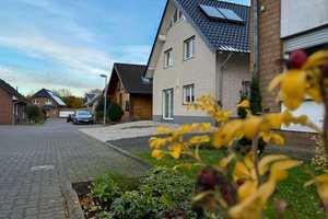 Familienfreundliches Residenzjuwel zum Wohlfühlen! – Heinsberg (Kreis) – Vorschaubild 1