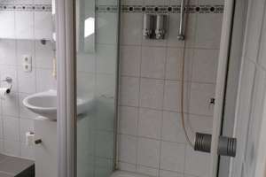 Gepflegte 2-Zimmer-DG-Wohnung mit Einbauküche in Fellbach – 70736 Fellbach – Vorschaubild 8