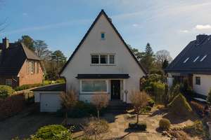 Charmantes Einfamilienhaus mit Erweiterungspotenzial in begehrter Lage in Hamburg-Poppenbüttel – Die vollständige Adresse der Immobilie erhältst du vom Anbieter., 22391 Poppenbüttel, Hamburg – Vorschaubild 5