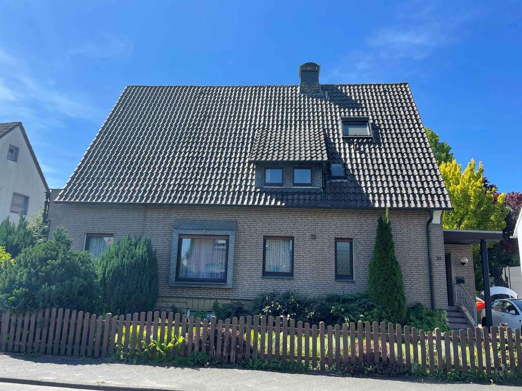 Großzügiges Ein- bis Zweifamilienhaus in BI-Brackwede mit zusätzl. Bauplatz!