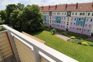 Ruhige 3-Zimmer-Wohnung mit BALKON im Grünen – Albert-Schweitzer-Straße 6, 9116 Altendorf, Chemnitz – Vorschaubild 1