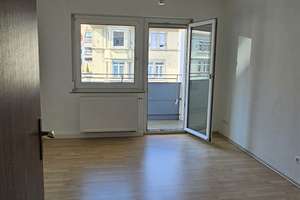 Erstbezug nach Renovierung: 3-Zimmer-Wohnung mit Loggia am Marienplatz – Die vollständige Adresse der Immobilie erhältst du vom Anbieter., 70178 Karlshöhe, Stuttgart – Vorschaubild 1