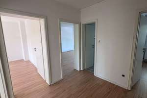 Frisch renoviert in Duisburg‑Röttgersbach: Charmante 3‑Zimmer‑Wohnung mit Loggia – Die vollständige Adresse der Immobilie erhältst du vom Anbieter., 47169 Röttgersbach, Duisburg – Vorschaubild 2