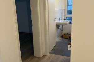 ERSTBEZUG NACH KERNSANIERUNG! ENERGETISCH VOLL SANIERT, FB HZG., 2 TERRASSEN PKW SP. – Großenhainer Straße 219, 1129 Trachau, Dresden – Vorschaubild 6