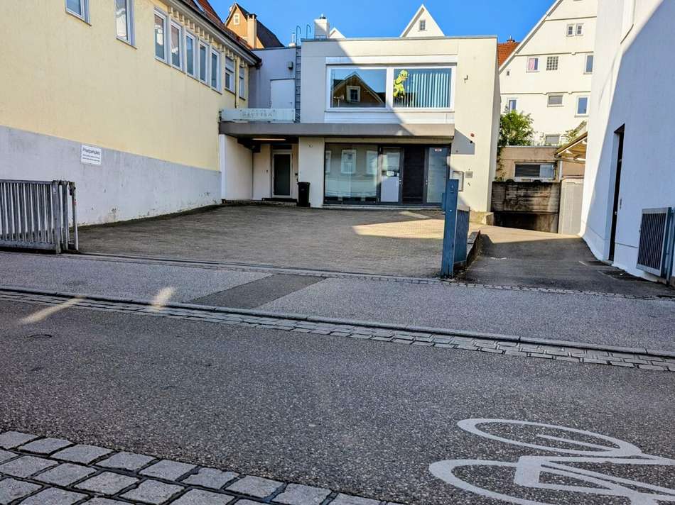 Zufahrt Rückseite