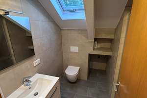 Dachgeschoss Wohnung 3 Zimmer (Teilmobiliert) – Die vollständige Adresse der Immobilie erhältst du vom Anbieter., 89081 Mähringen, Ulm – Vorschaubild 6