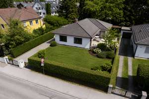 Attraktives Einfamilienhaus mit modernem, offenem Grundriss, Ost- und Westgarten und viel Potenzial 